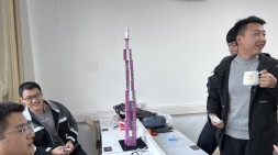 學習就像搭紙牌：只有基礎打牢，才能“步步高升”
